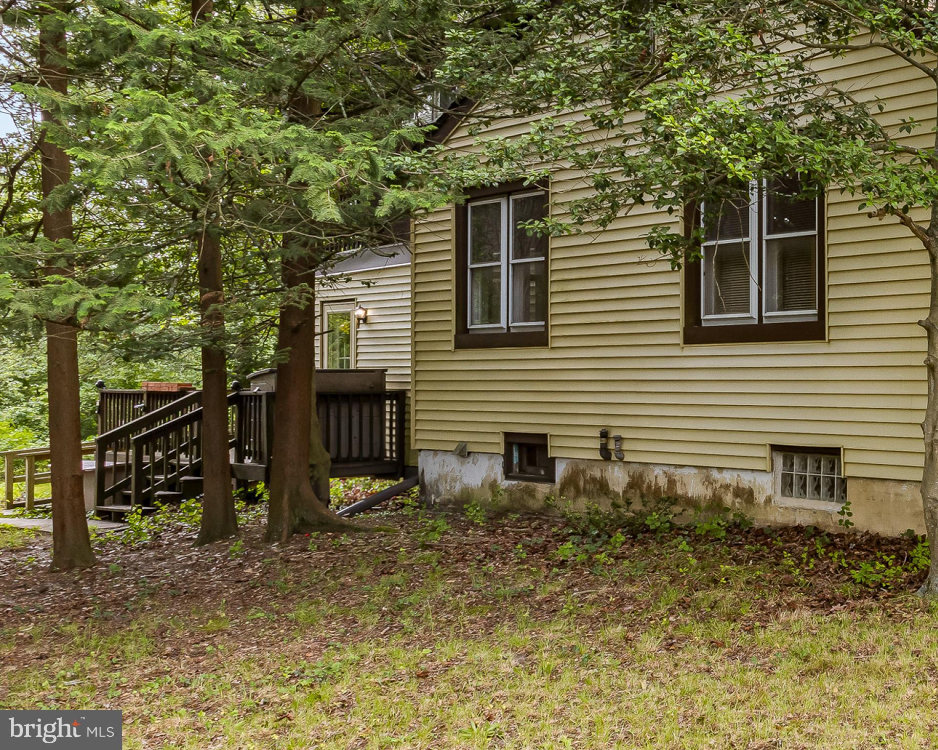 41 SPRING LAKE DRIVE