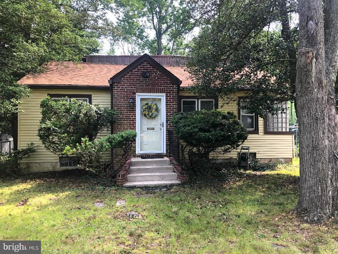 41 SPRING LAKE DRIVE