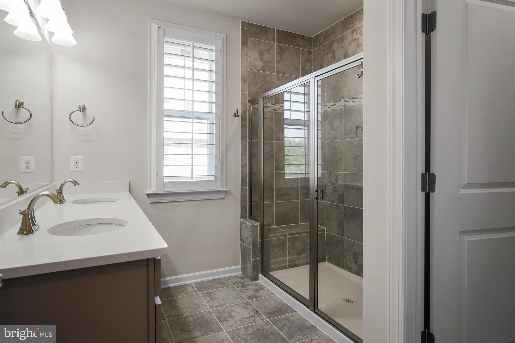 KINCORA - Residential