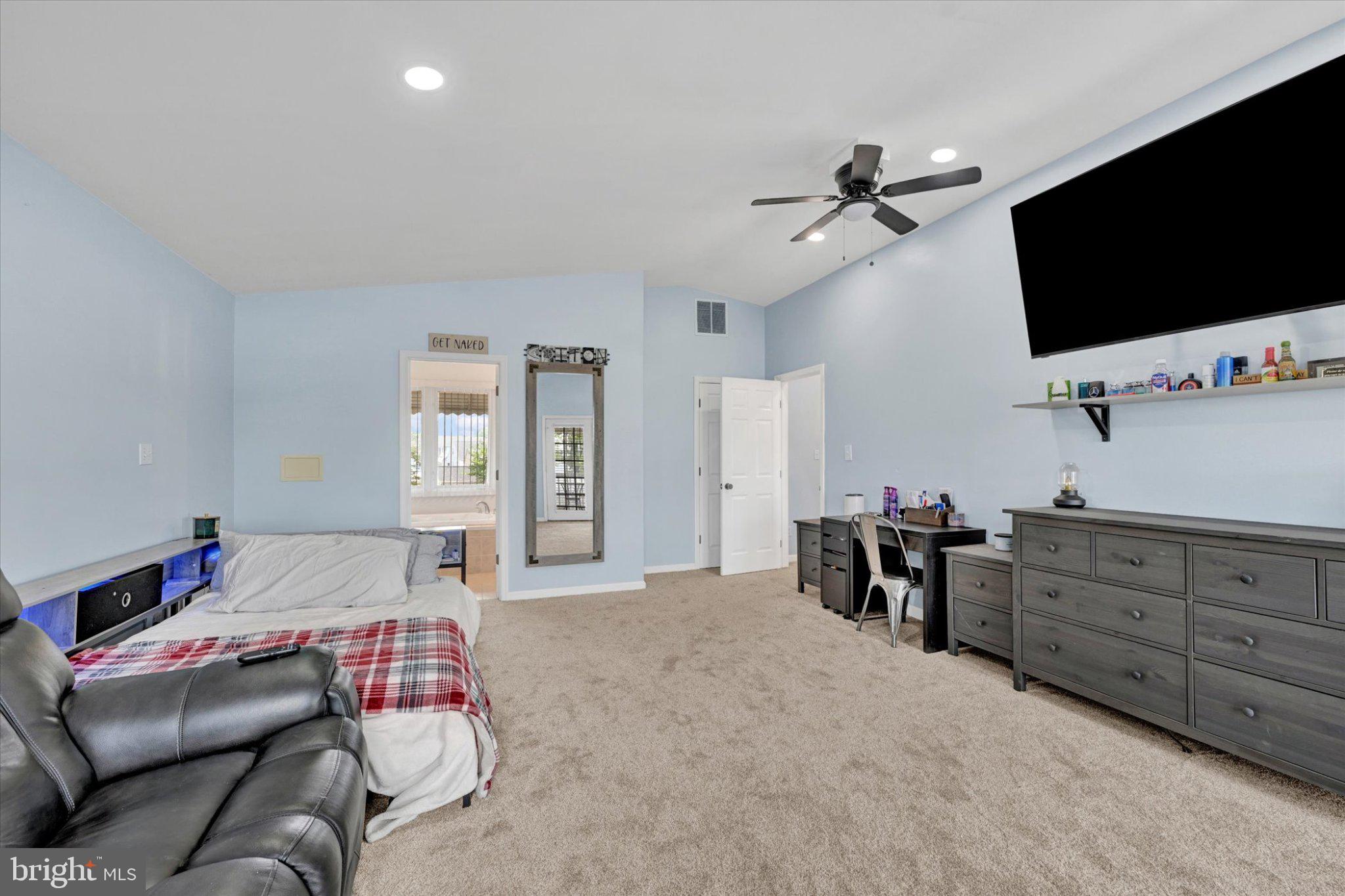 ESSEX - Residential