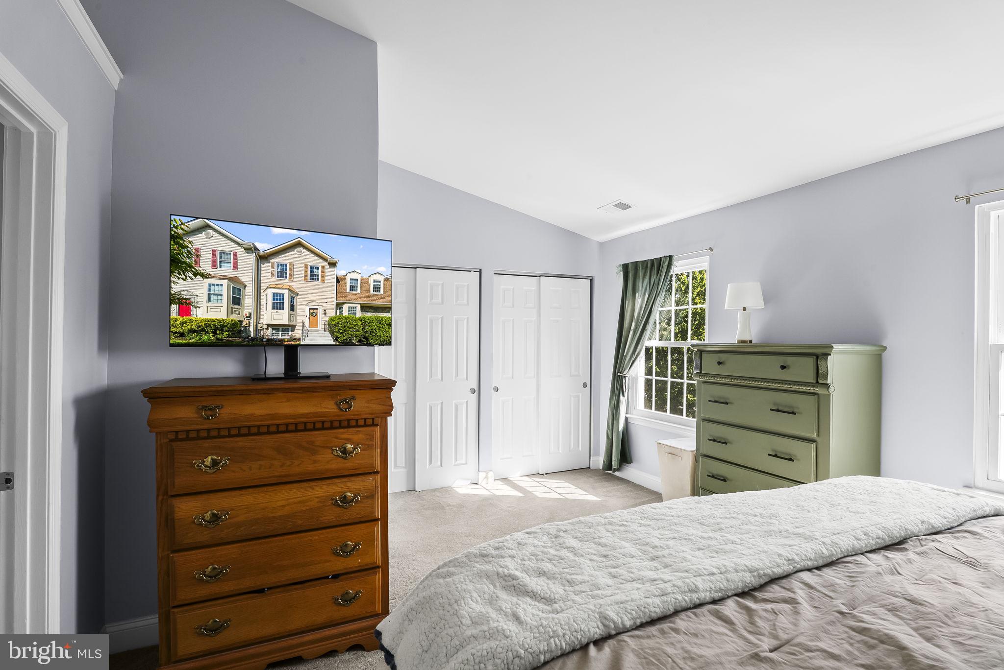 CALVERTON - Residential