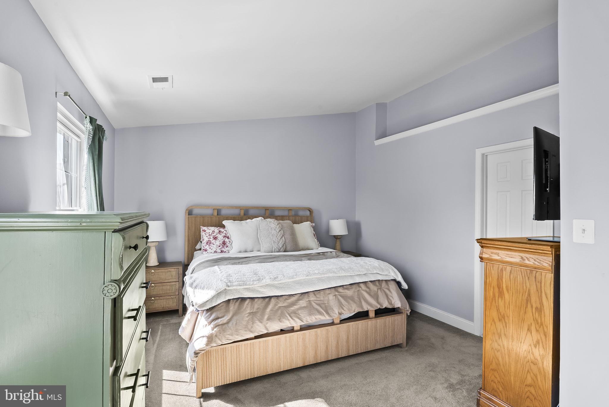 CALVERTON - Residential
