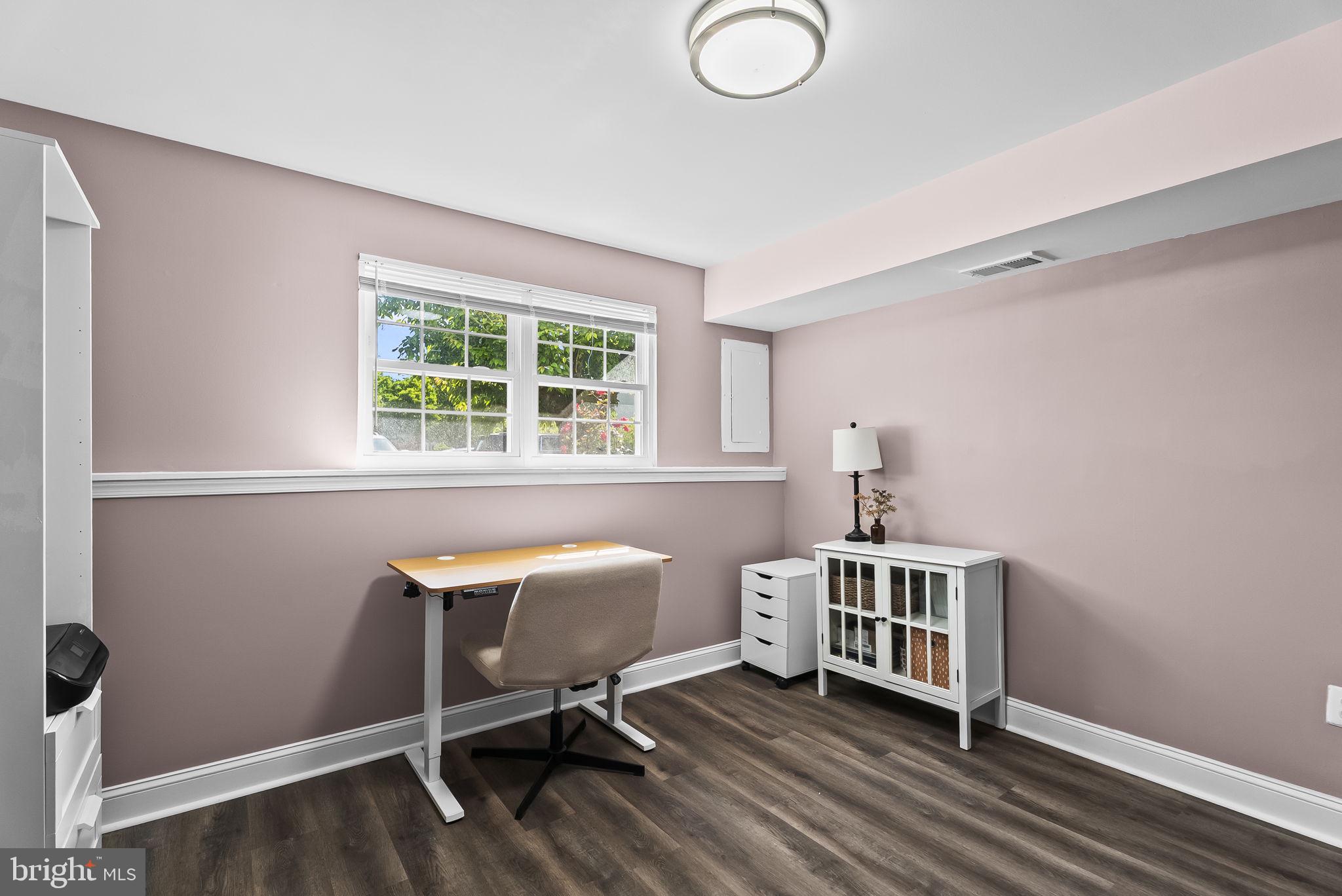 CALVERTON - Residential