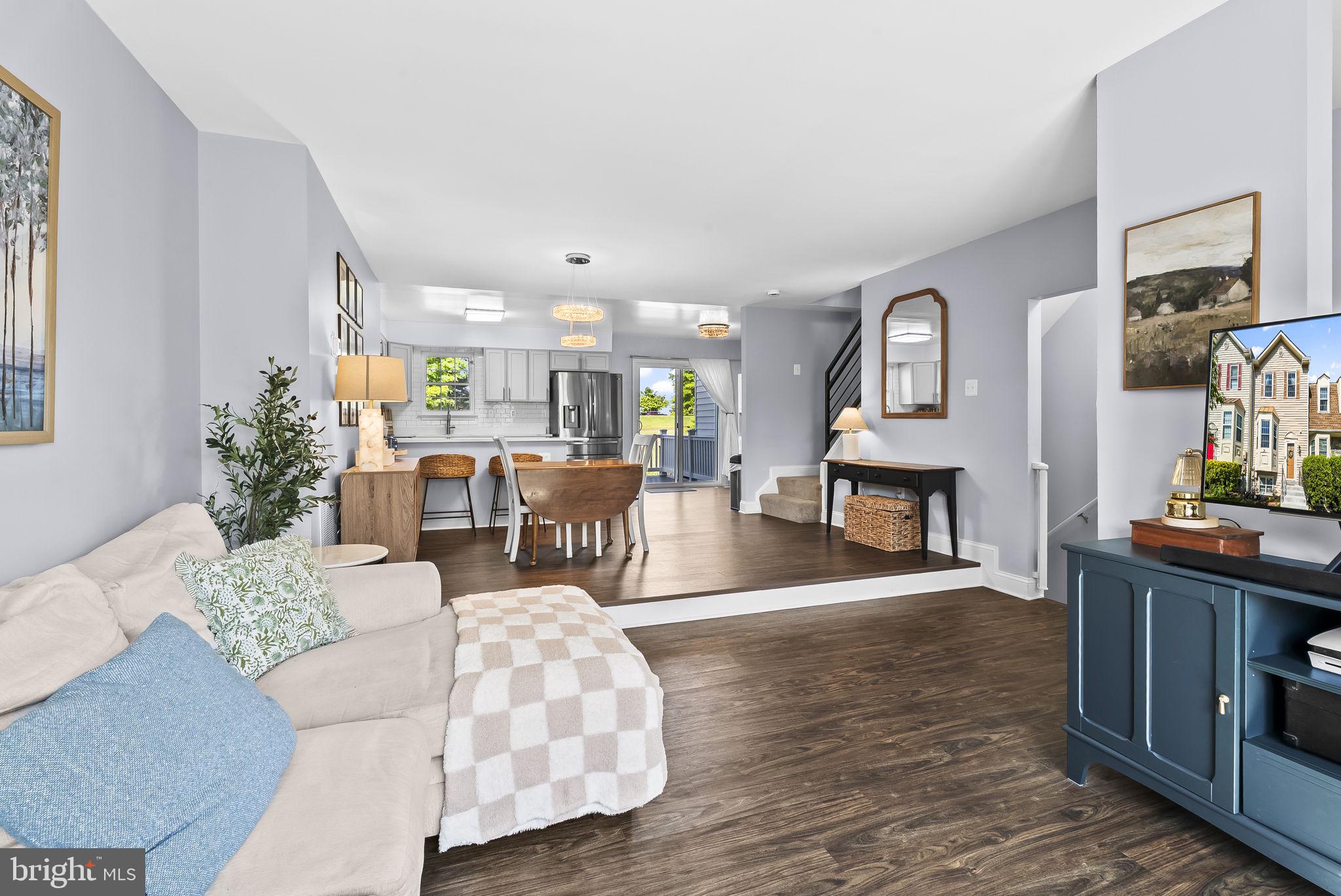 CALVERTON - Residential