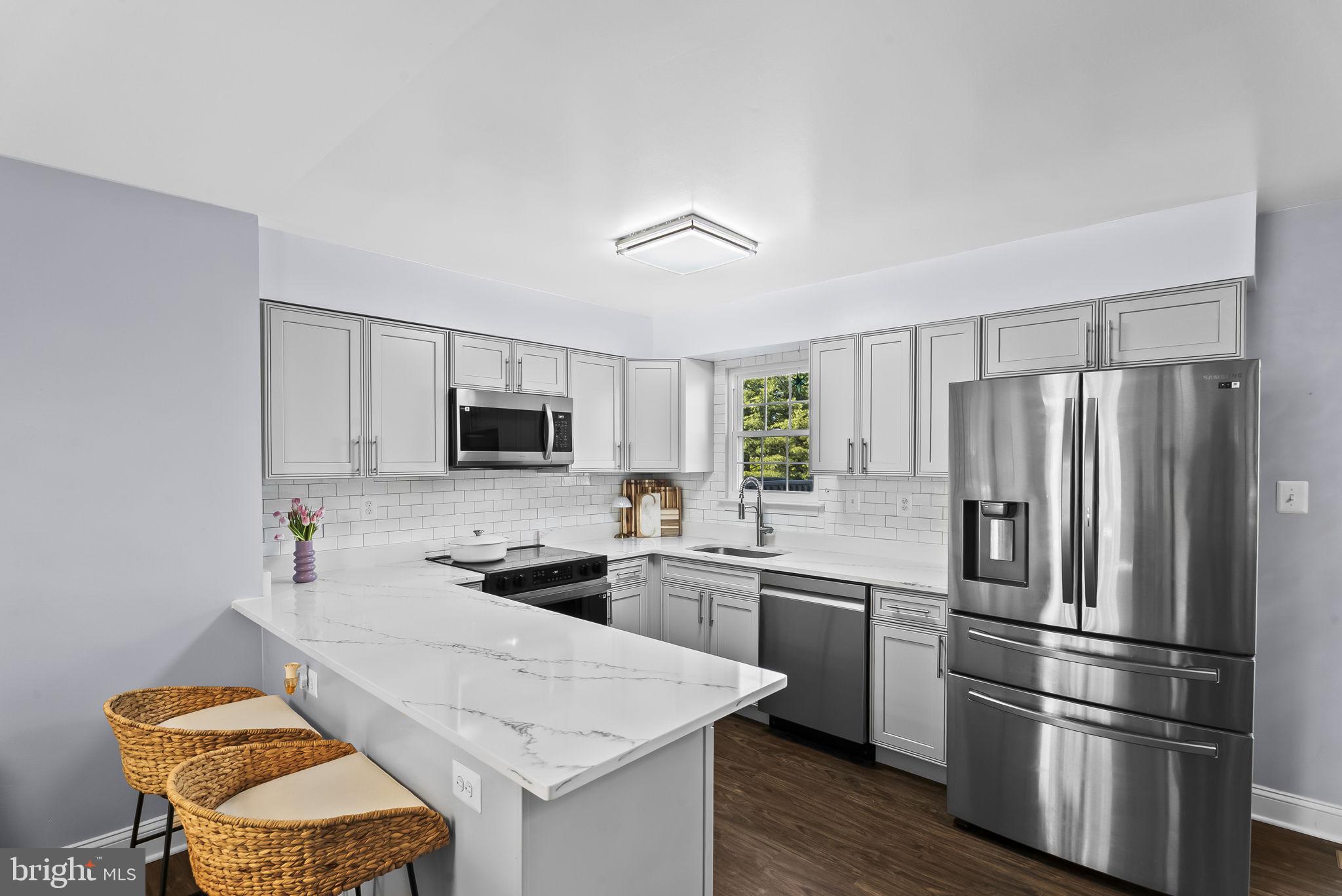 CALVERTON - Residential