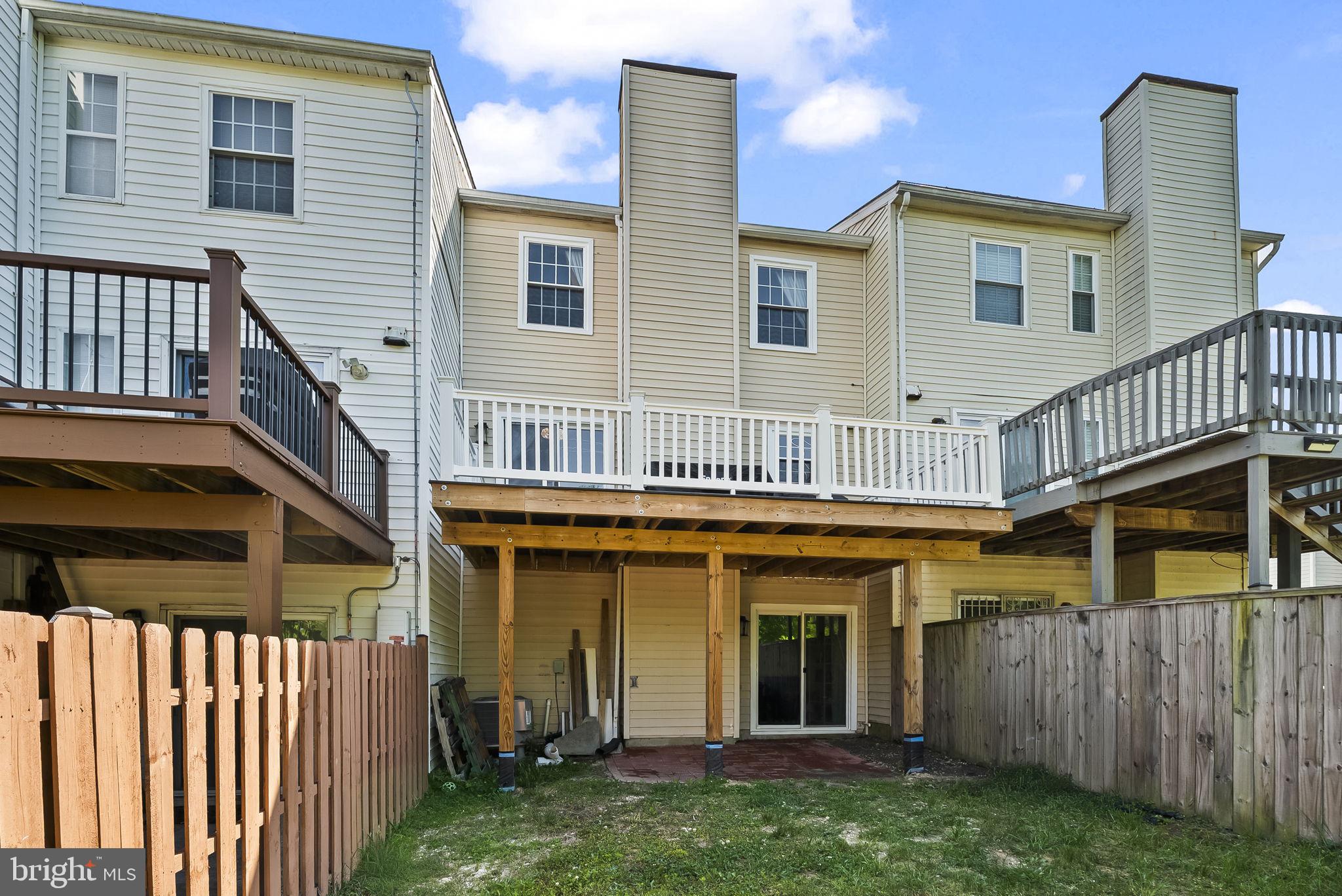 CALVERTON - Residential