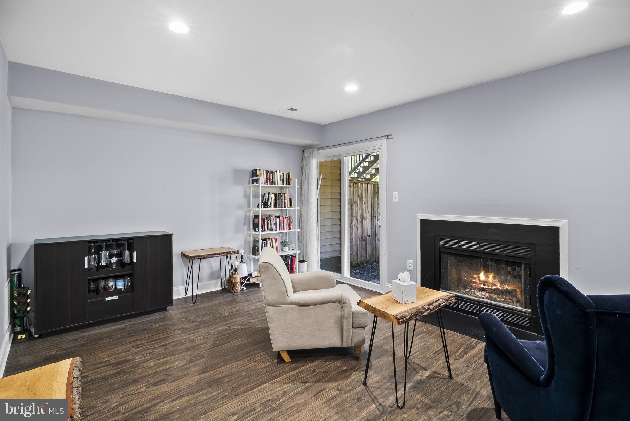 CALVERTON - Residential
