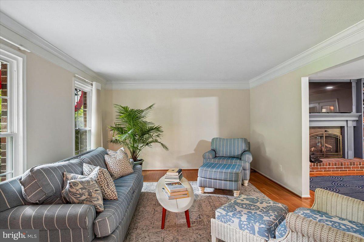 284 SOUTHLAND COURT