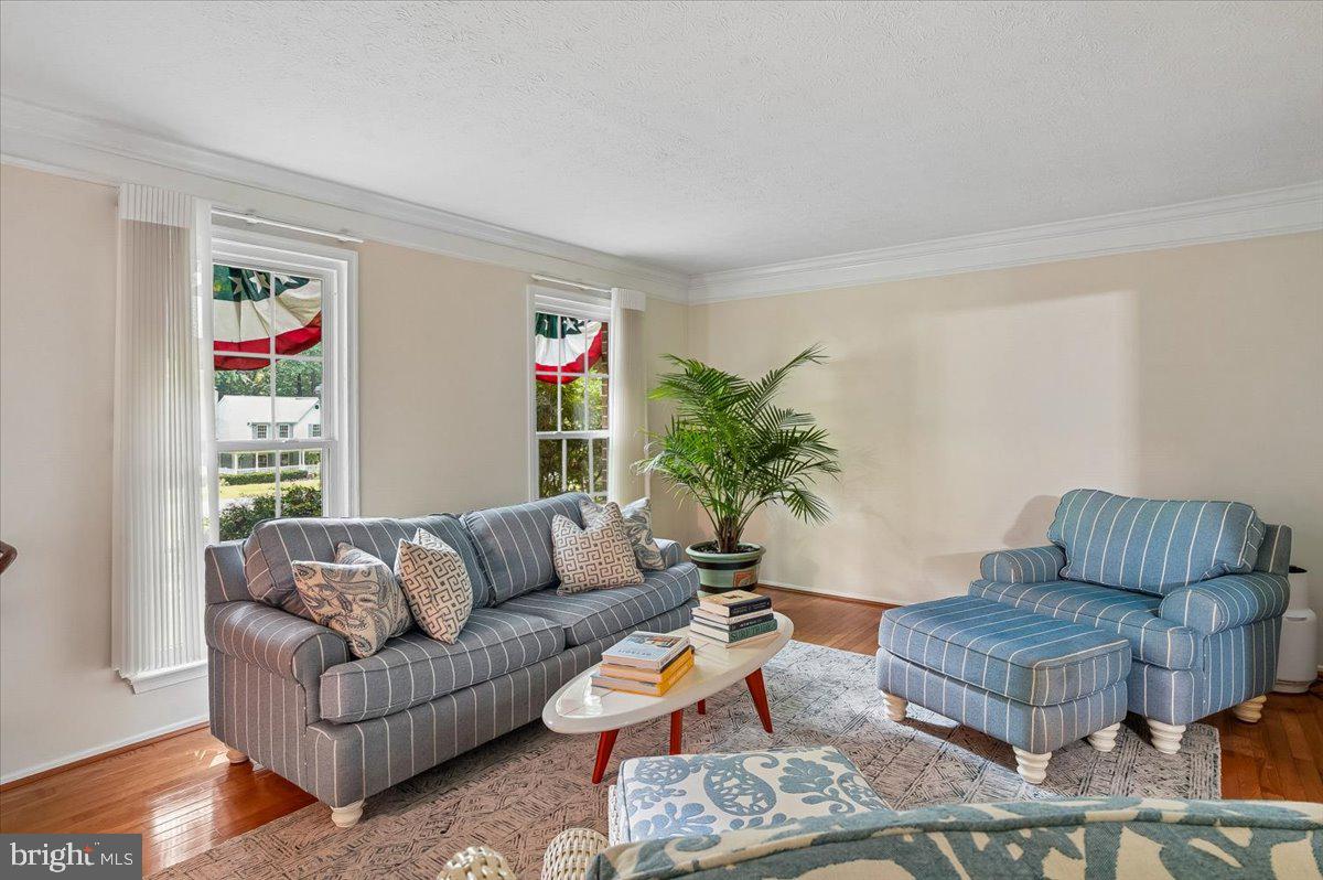 284 SOUTHLAND COURT