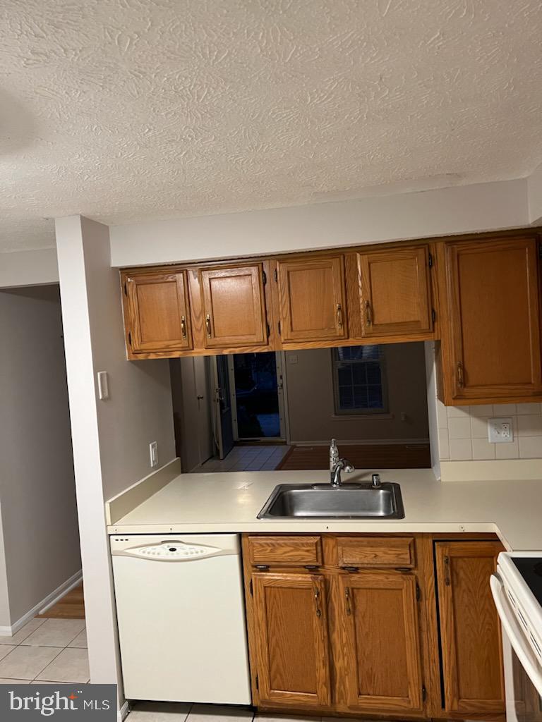 FEATHERHILL - Residential Lease