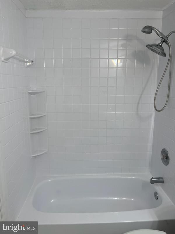 FEATHERHILL - Residential Lease