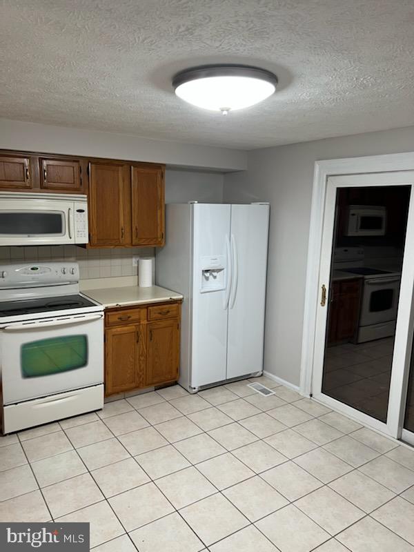 FEATHERHILL - Residential Lease