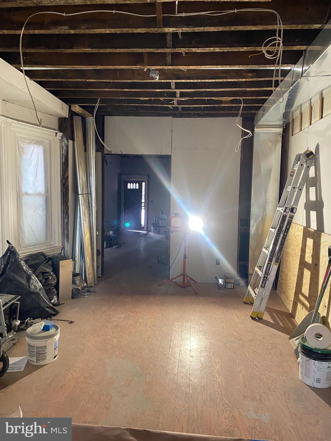 UNIVERSITY CITY - Residential