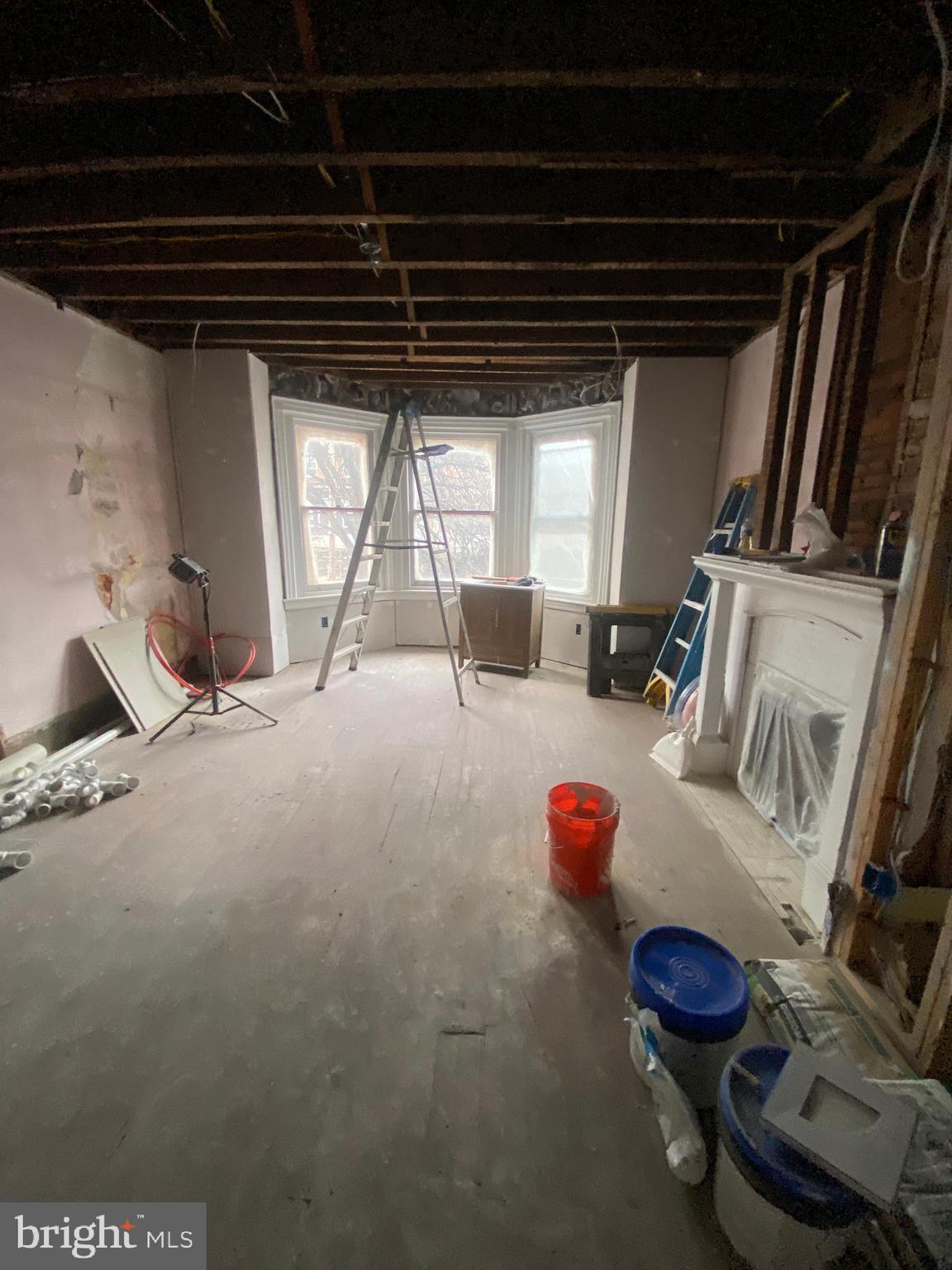 UNIVERSITY CITY - Residential