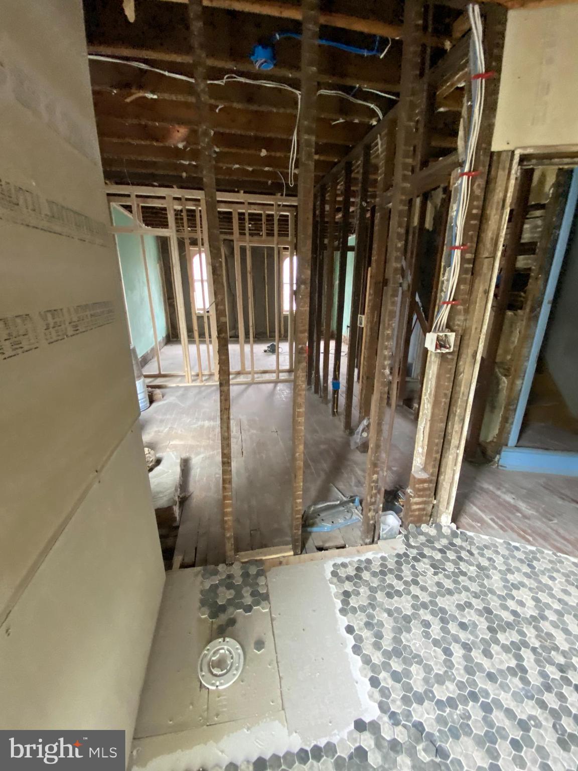 UNIVERSITY CITY - Residential