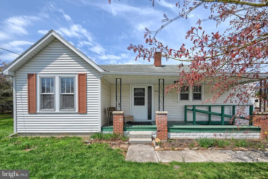 AFFORDABLE & ADORABLE RANCH HOME...THERE ARE 3 BEDROOMS PLUS A POSSIBLE 4TH (ALL ON THE 1ST FLOOR) OR THE "4TH" WOULD BE A PERFECT OFFICE OR PLAYROOM W/SLIDERS TO THE BACKYARD.  THE KITCHEN HAS WIDE LAMINATE PLANK FLOORING & INCLUDES ALL APPLIANCES.  YOU'LL LOVE THE FRESHLY PAINTED WOOD CABINETS (WHITE)  WHICH MAKES THE KITCHEN NICE & BRIGHT.  THERE IS A LARGE FAMILY ROOM OFF THE KITCHEN. THE WASHER & DRYER ARE ALSO INCLUDED AND ONLY ABOUT 4 YEARS OLD.  THE SELLER HAS REPLACED SOME THINGS, TOILET, SINK, FANS & DOORS*  GENEROUS LEVEL BACKYARD & DETACHED GARAGE.  EASY COMMUTER LOCATION FOR GETTYSBURG OR HANOVER AREAS.