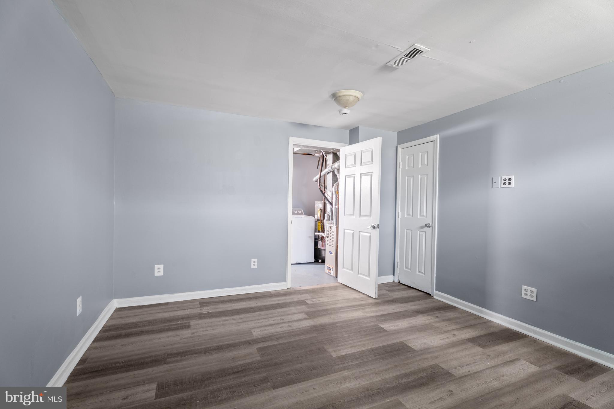 MIDDLE RIVER - Residential