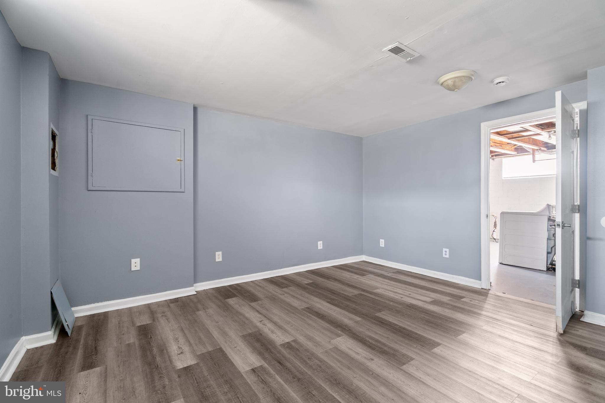 MIDDLE RIVER - Residential