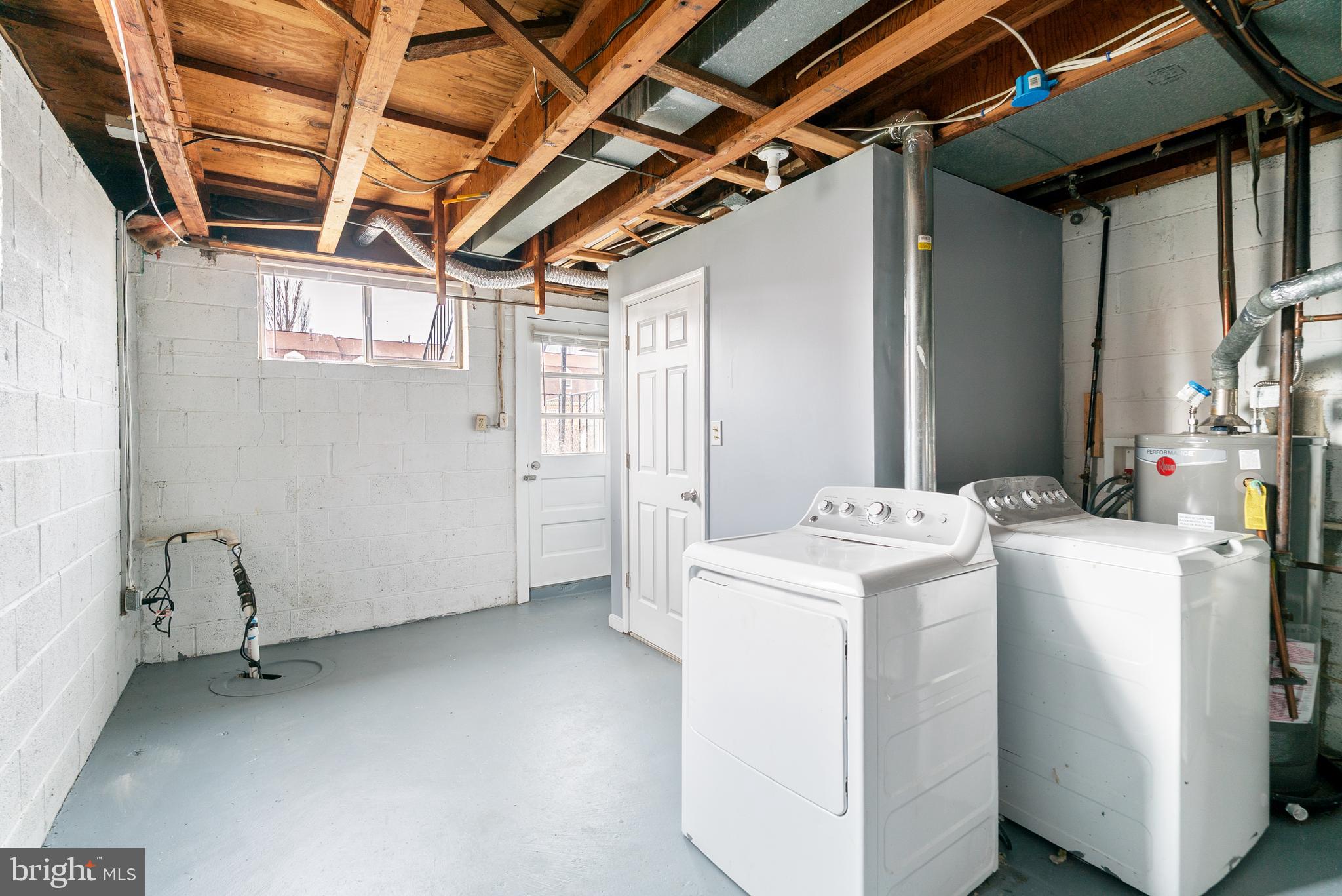 MIDDLE RIVER - Residential