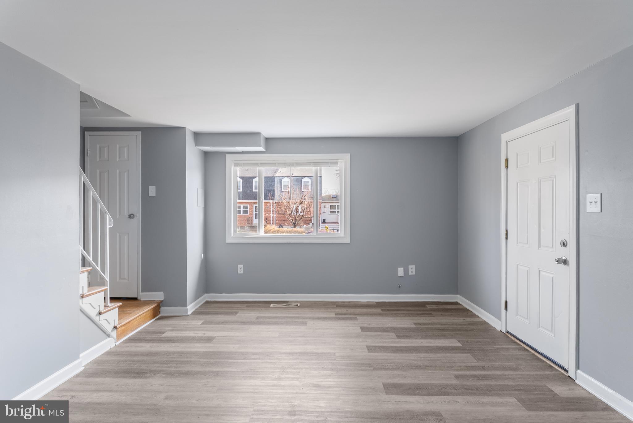 MIDDLE RIVER - Residential