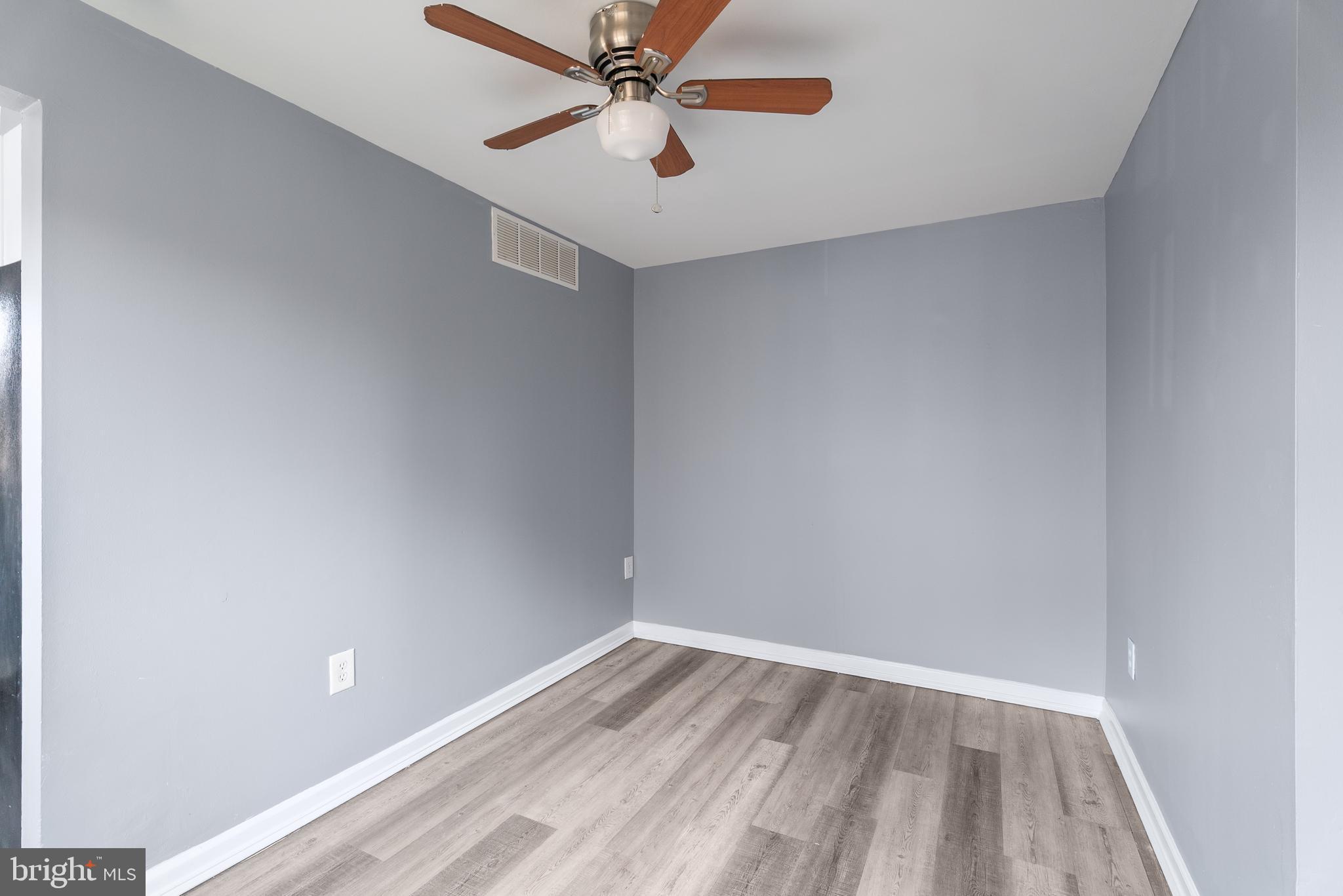 MIDDLE RIVER - Residential