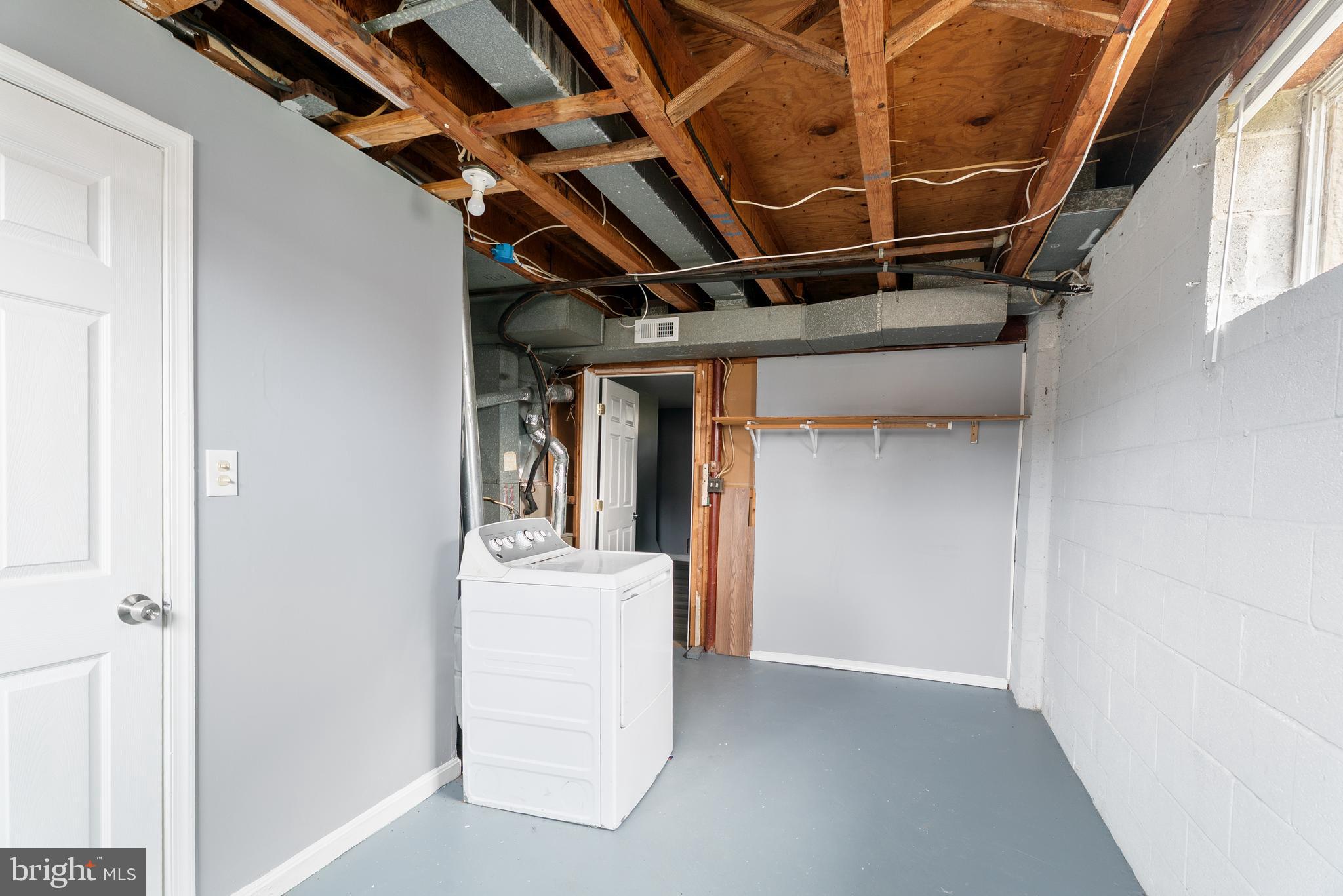 MIDDLE RIVER - Residential