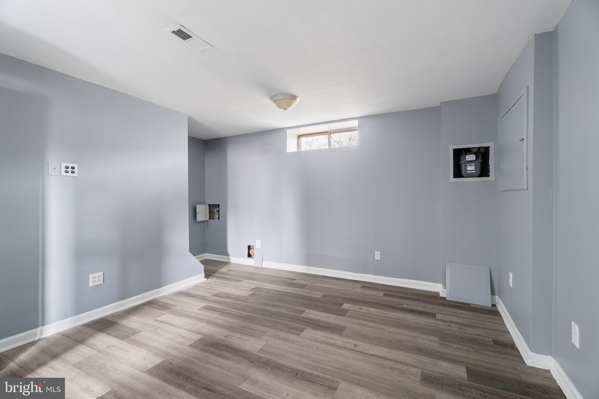 MIDDLE RIVER - Residential