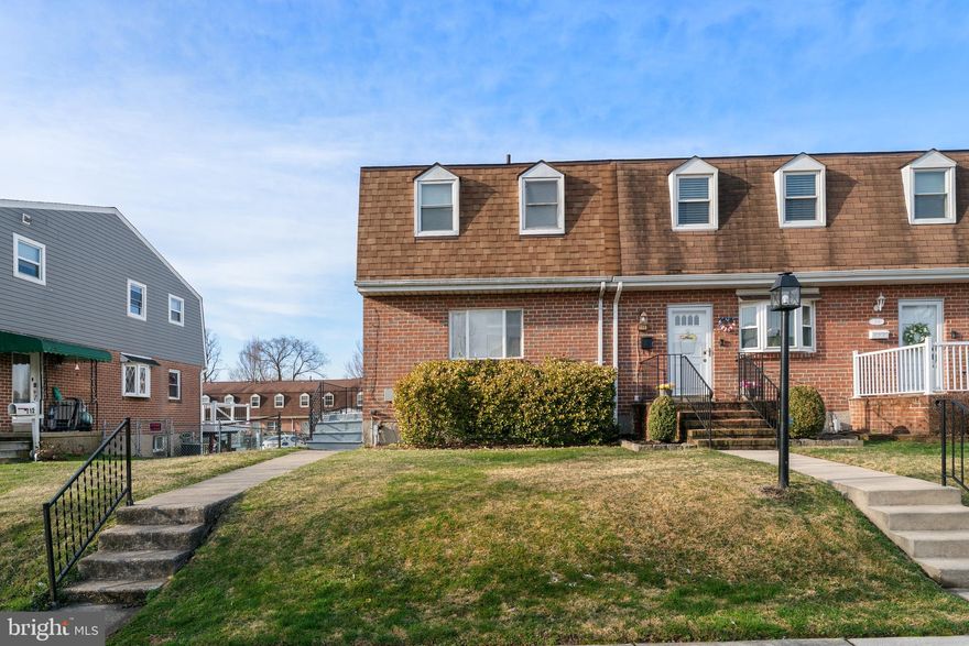 Welcome Home! Beautiful and fully updated end-unit in highly sought-after Hawthorne. Kitchen boasts granite countertops, brand new flooring. Bathrooms are fully renovated with newest fixtures and finishes. Fresh paint throughout. Gorgeous wood flooring throughout entire home. Spacious end of row unit. Back fenced in yard with parking pad. Must see!!!