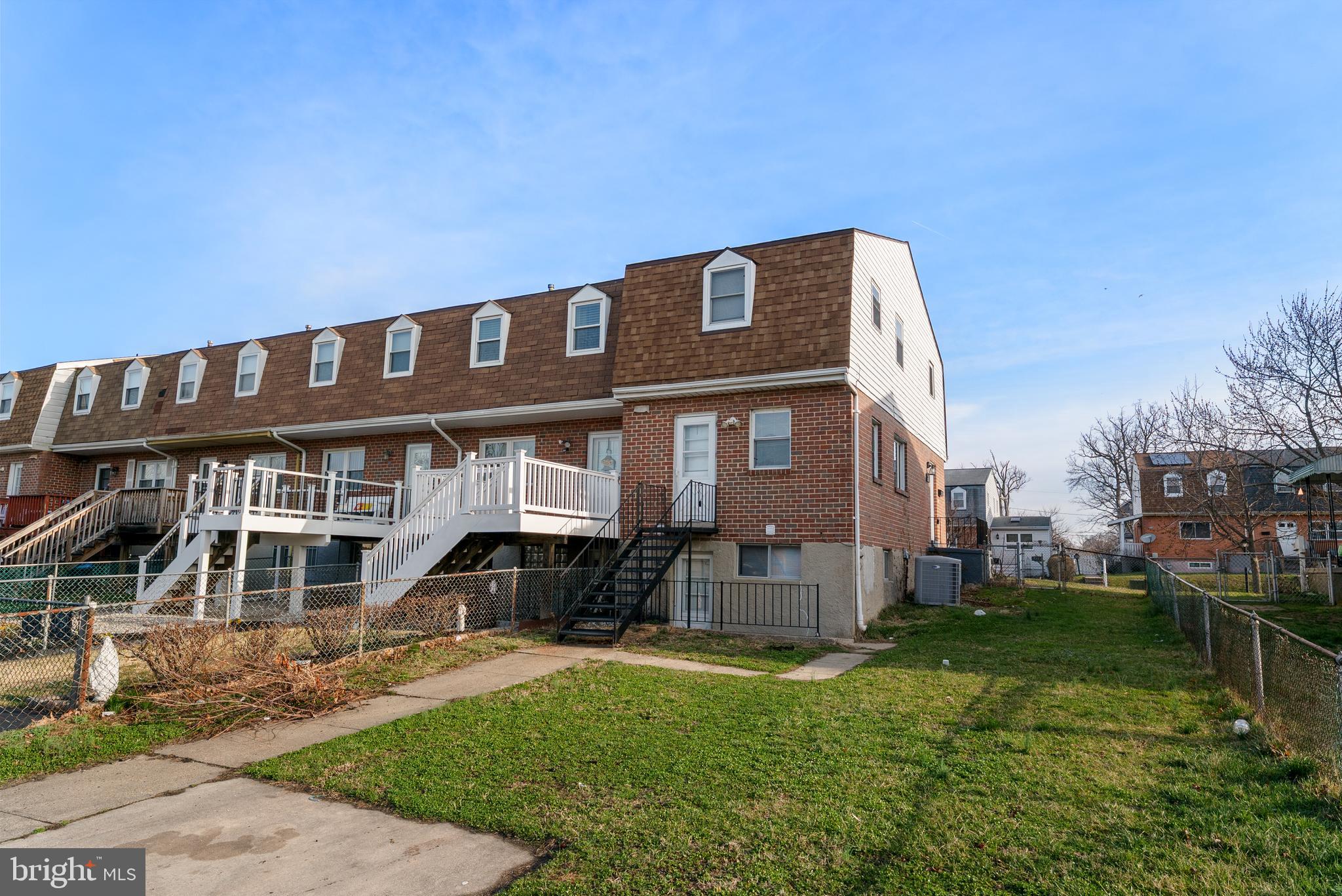 MIDDLE RIVER - Residential