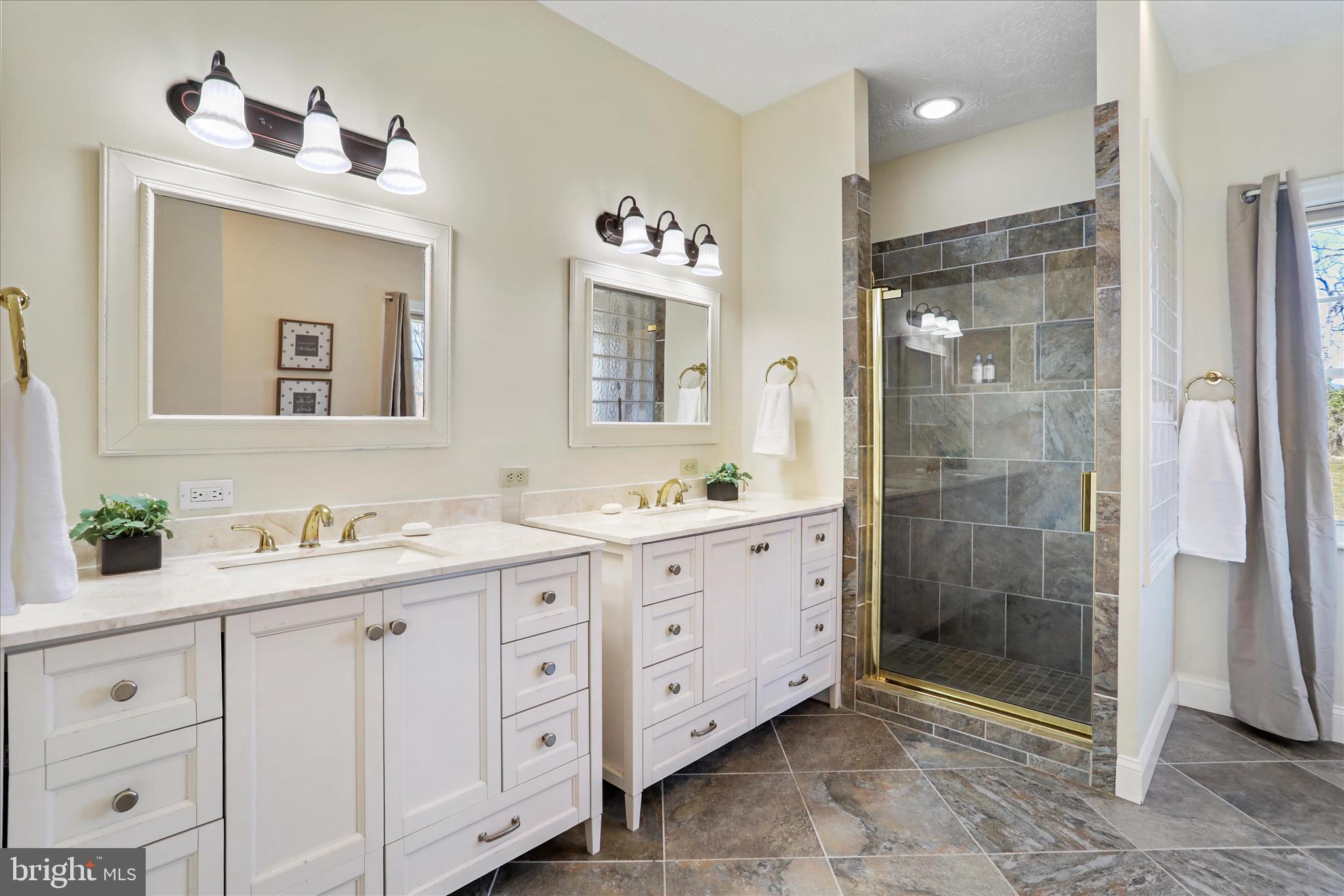 HOPE MILLS ACRES - Residential