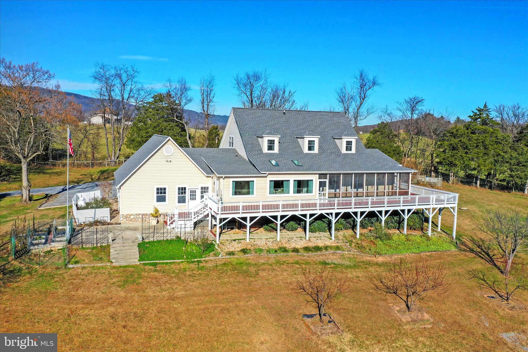 HOPE MILLS ACRES - Residential