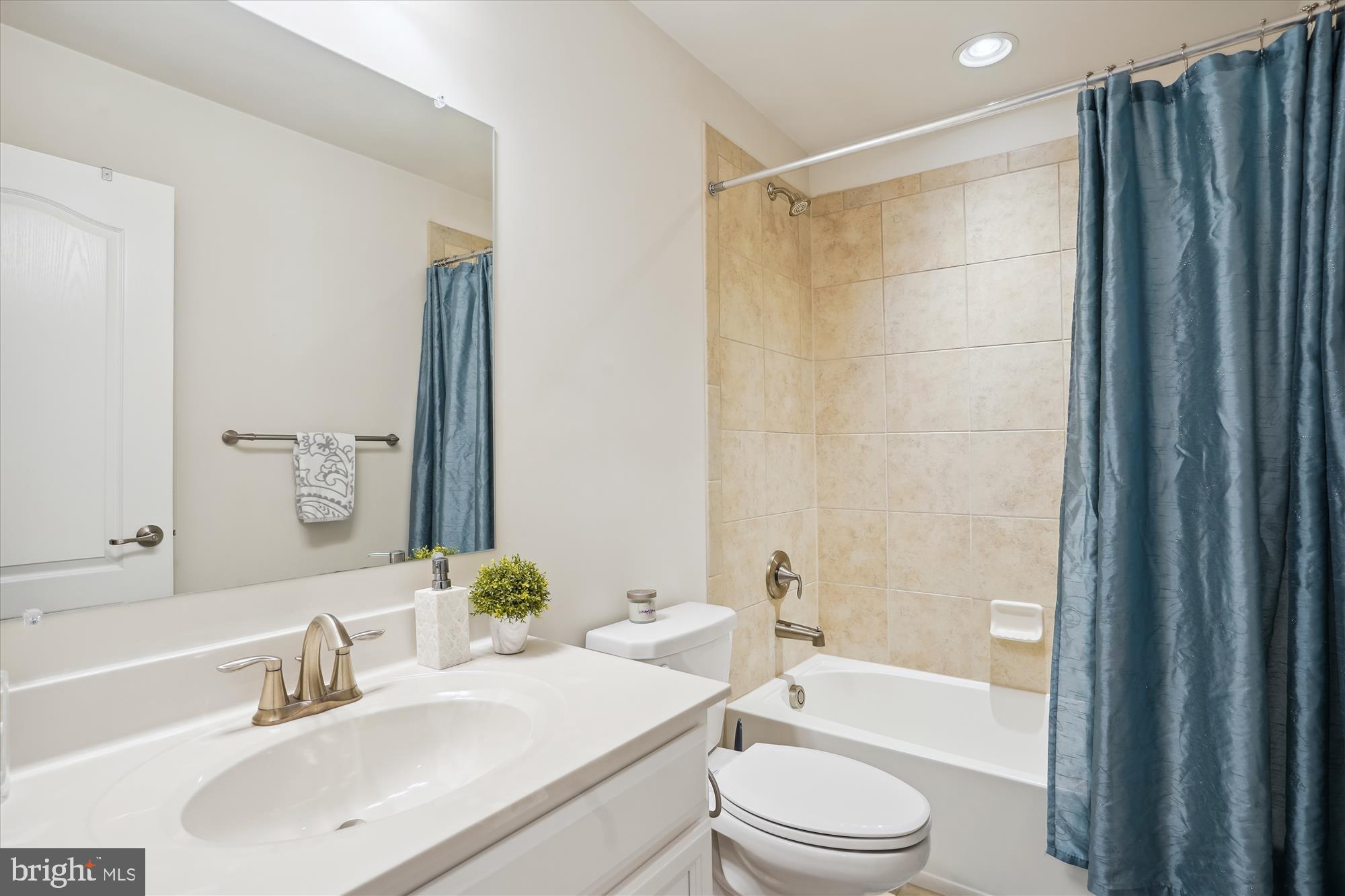 HANOVER - Residential Lease