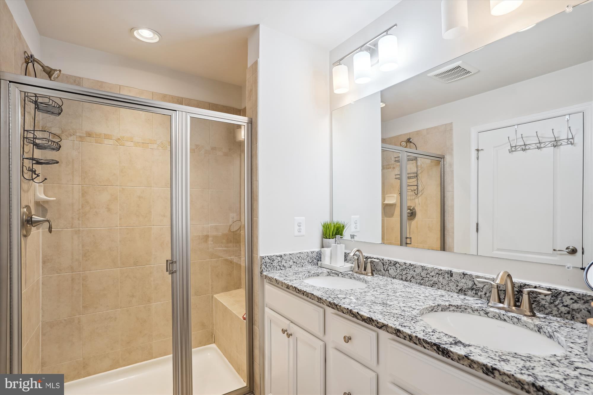 HANOVER - Residential Lease