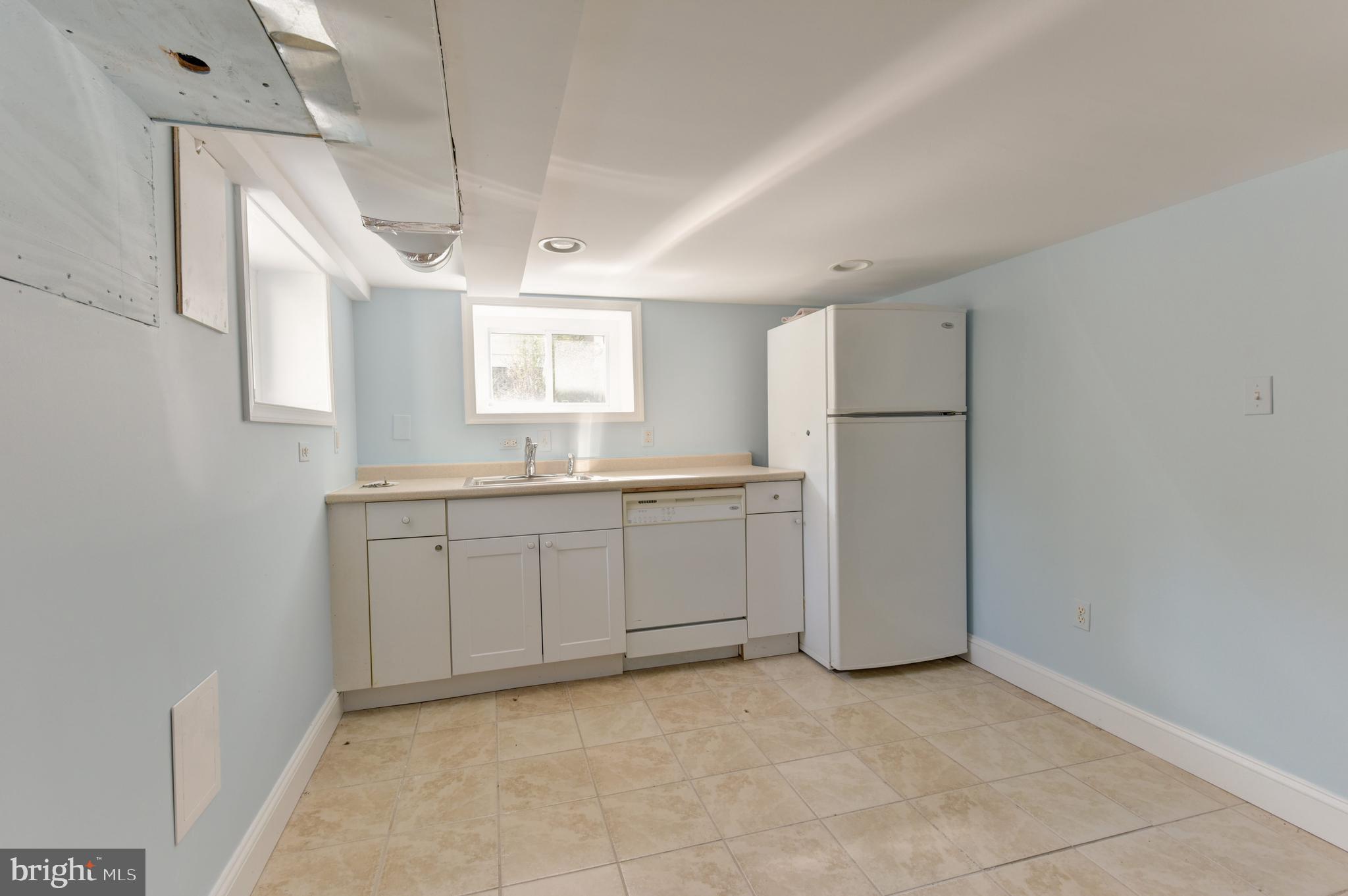 ROSEMONT - Residential Lease