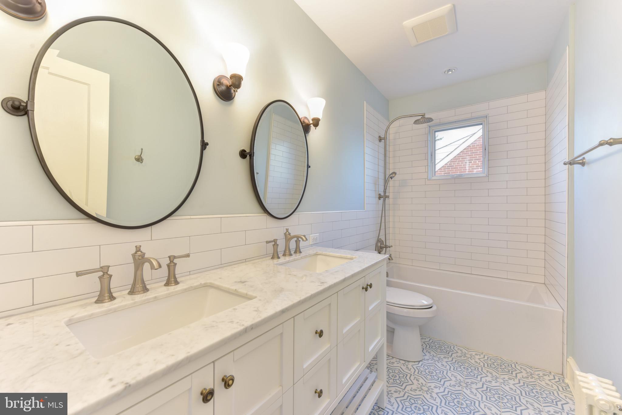 ROSEMONT - Residential Lease