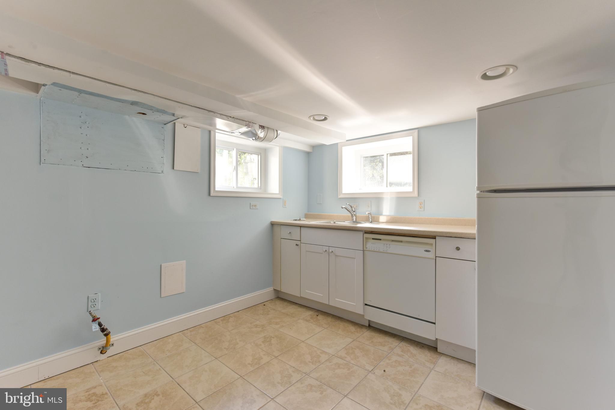 ROSEMONT - Residential Lease