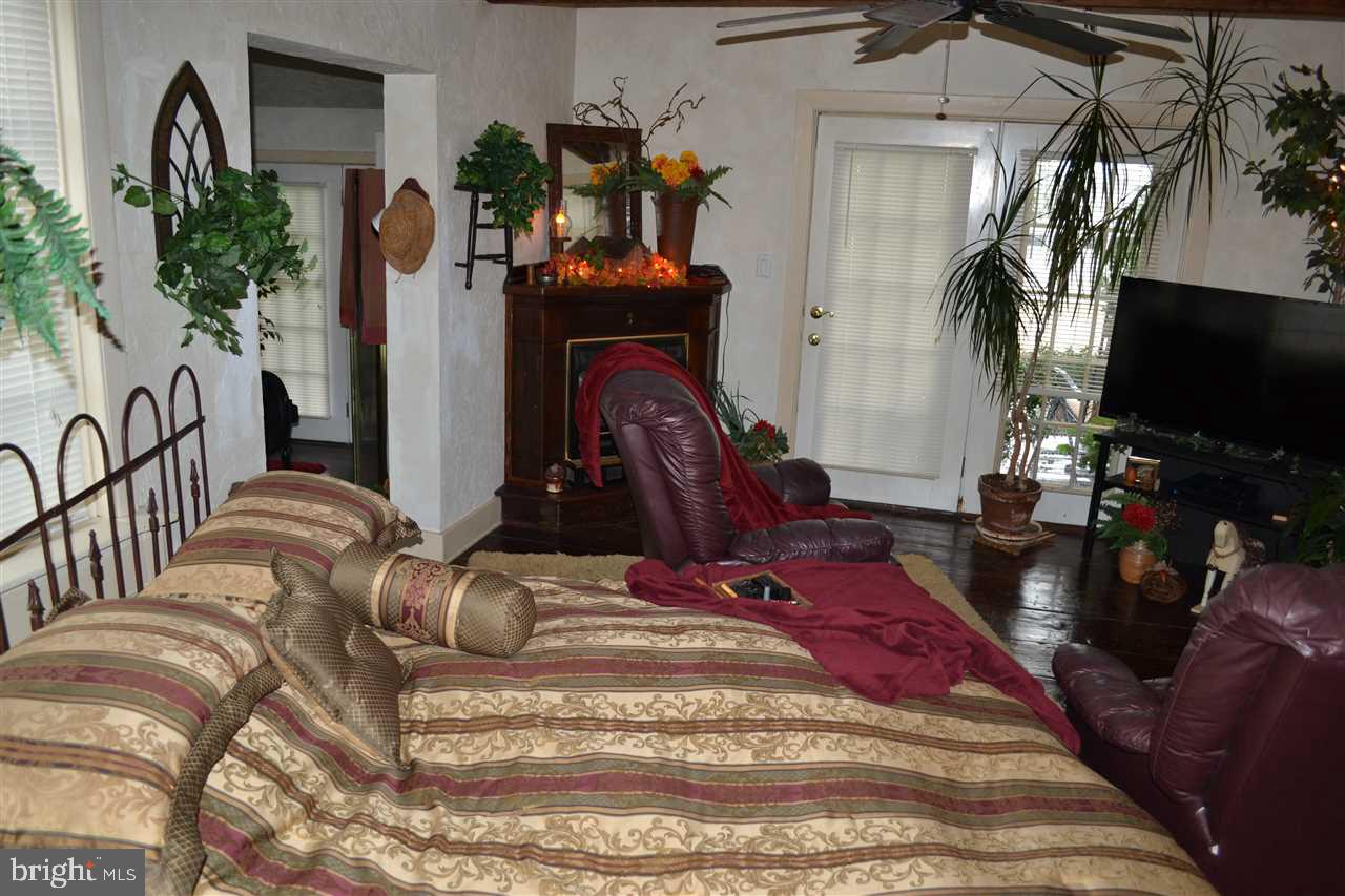 OLD BOYDS BEAR - Residential