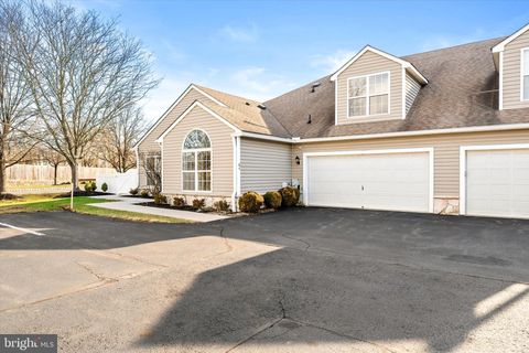 Condo For Sale - 64 Traditions Way<br/> LAWRENCEVILLE, NJ 08648