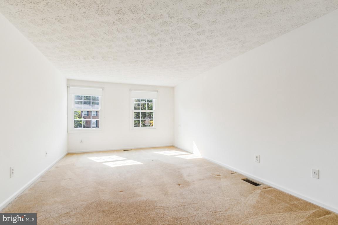 SUMMERDAY - Residential