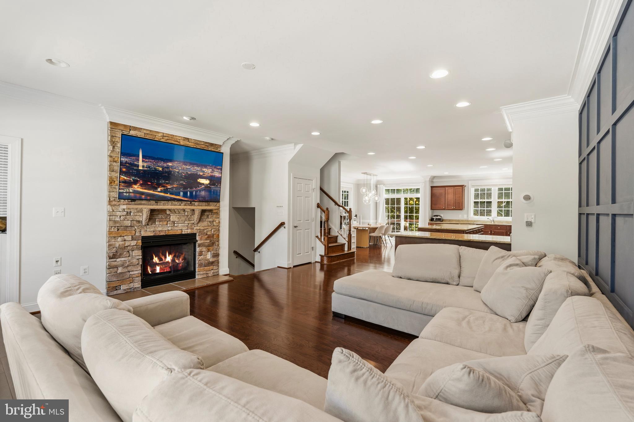 7891 CARBONDALE WAY