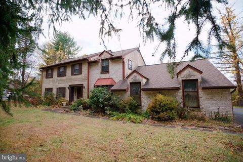 2713 CENTER STREET BETHLEHEM PA 18017