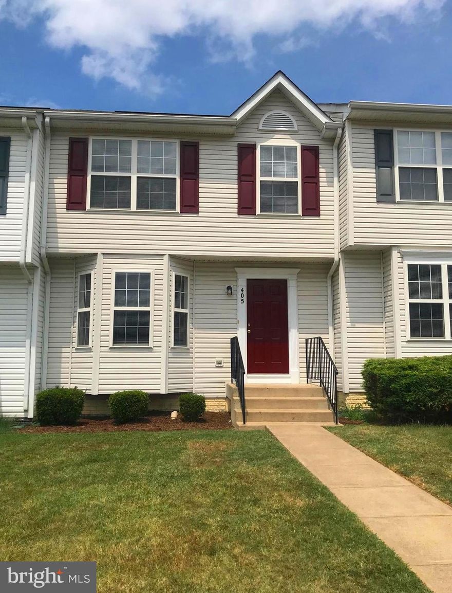 RENT SPECIAL, REDUCED RENTAL RATE! North Stafford - Spacious 3 level townhome with 3 bedrooms, 2 full baths and 2 half baths. Features a finished basement, stainless steel appliances and granite counter tops.   Convenient location close to I-95, shopping and Quantico!  Pets are considered case by case. Available immediately.