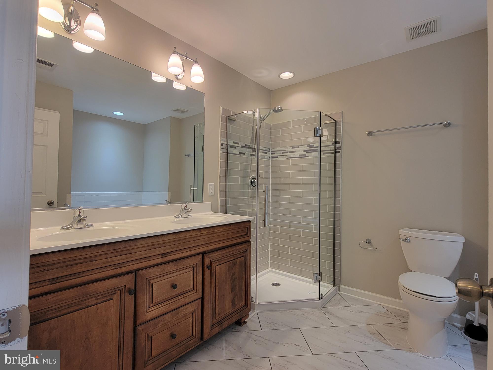 BROOKLAND MANOR - Residential Lease