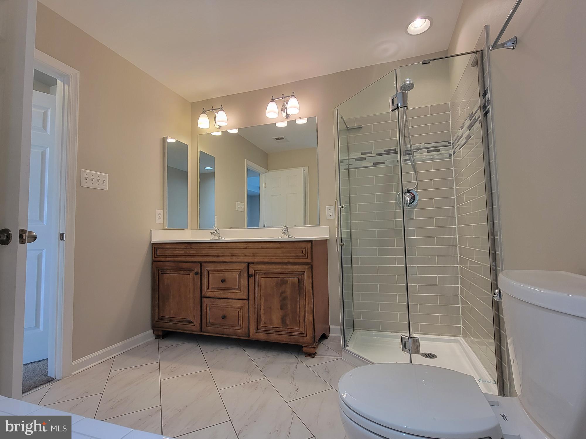 BROOKLAND MANOR - Residential Lease