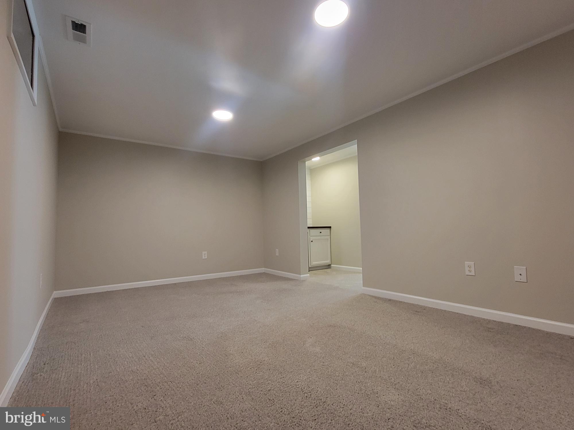 BROOKLAND MANOR - Residential Lease