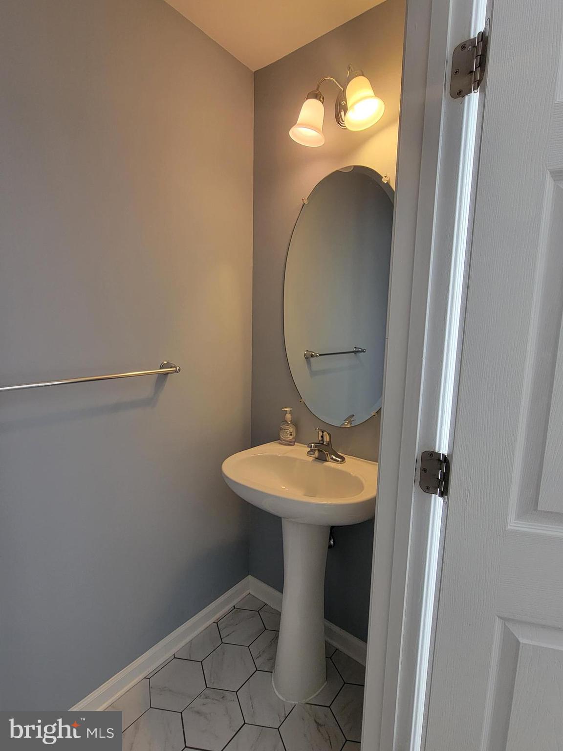 BROOKLAND MANOR - Residential Lease