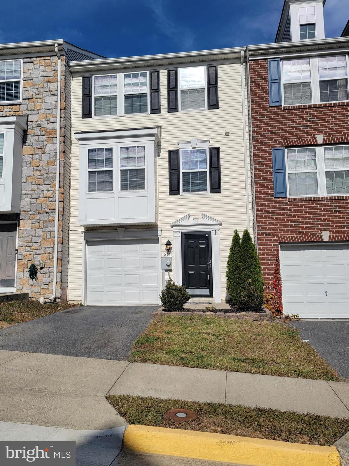 BROOKLAND MANOR - Residential Lease