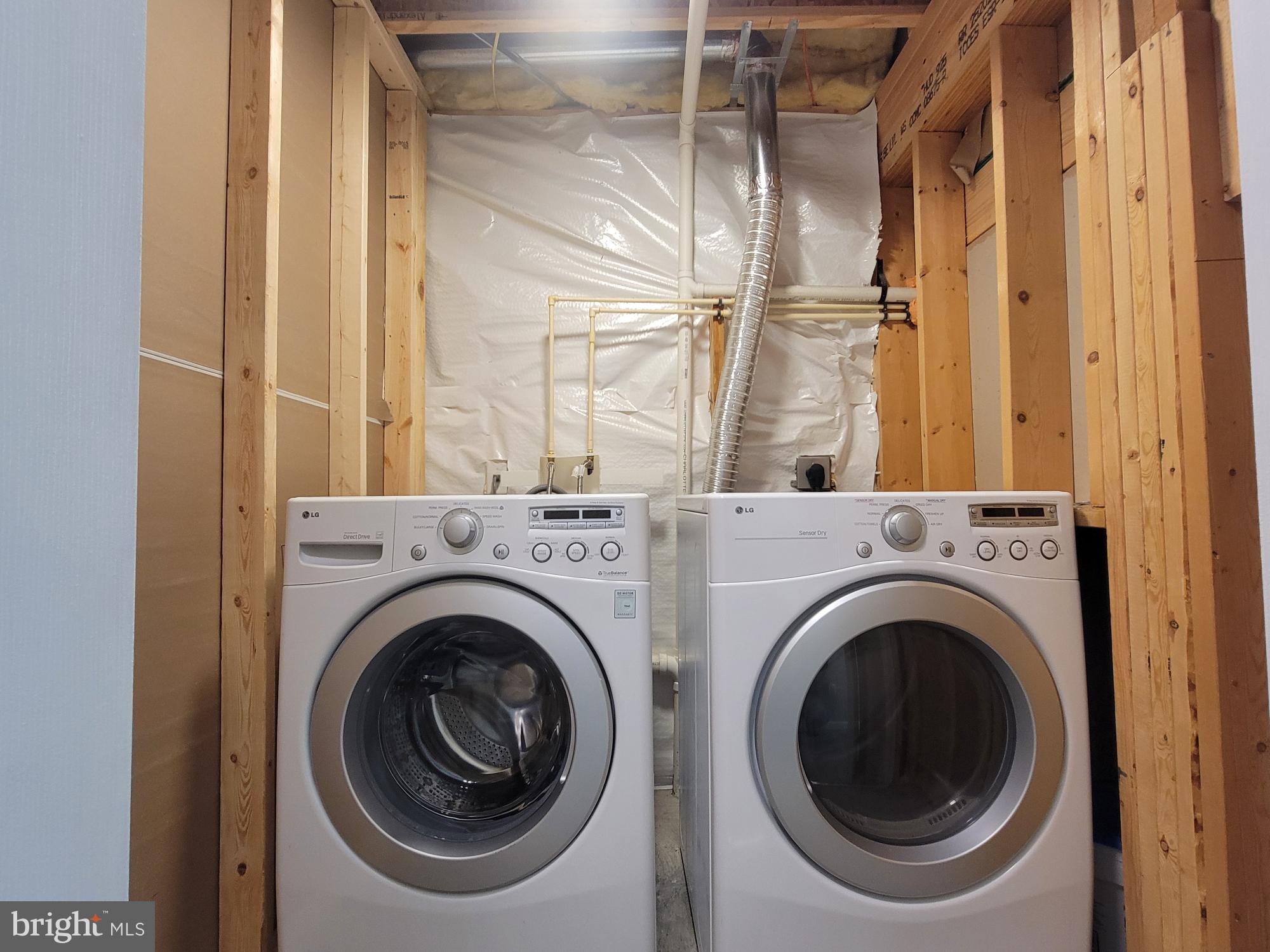 BROOKLAND MANOR - Residential Lease