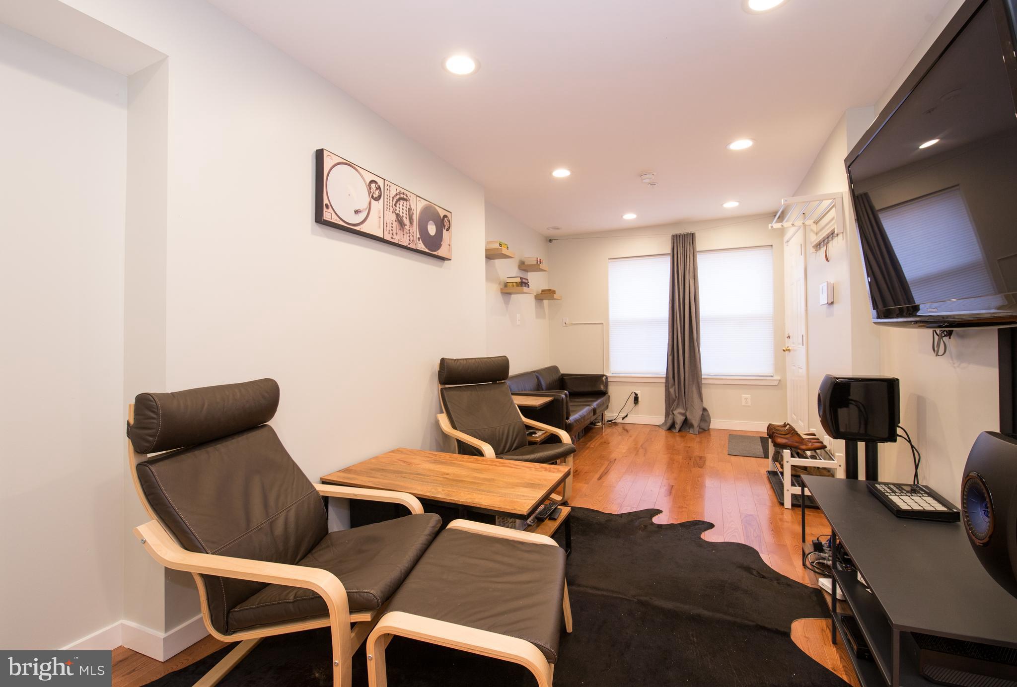 FAIRMOUNT - Residential Income
