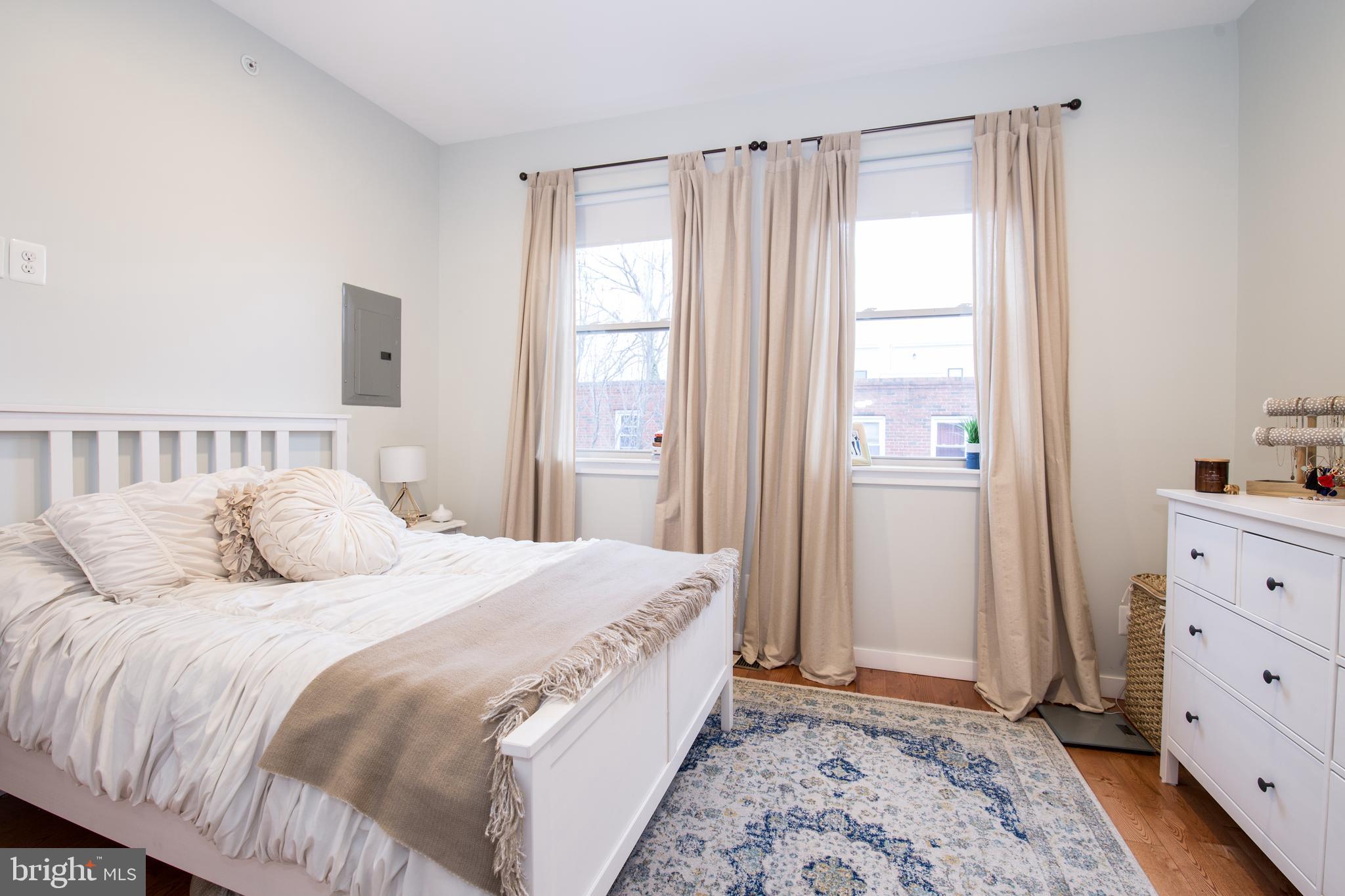FAIRMOUNT - Residential Income